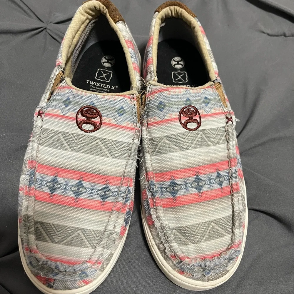 Twisted X Aztec Trendy Kids Slip-On Shoes - Gray and Pink
